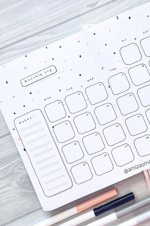 CUTE AND MINIMALIST MONTHLY LOG