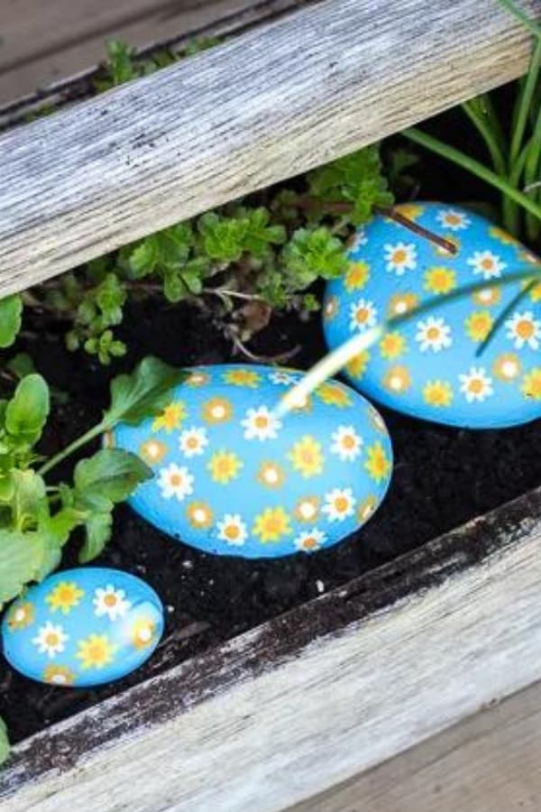 PAINTED ROCKS FOR GARDEN