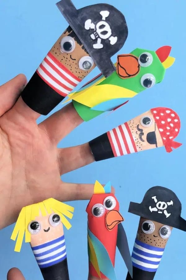 PIRATE FINGER PUPPETS