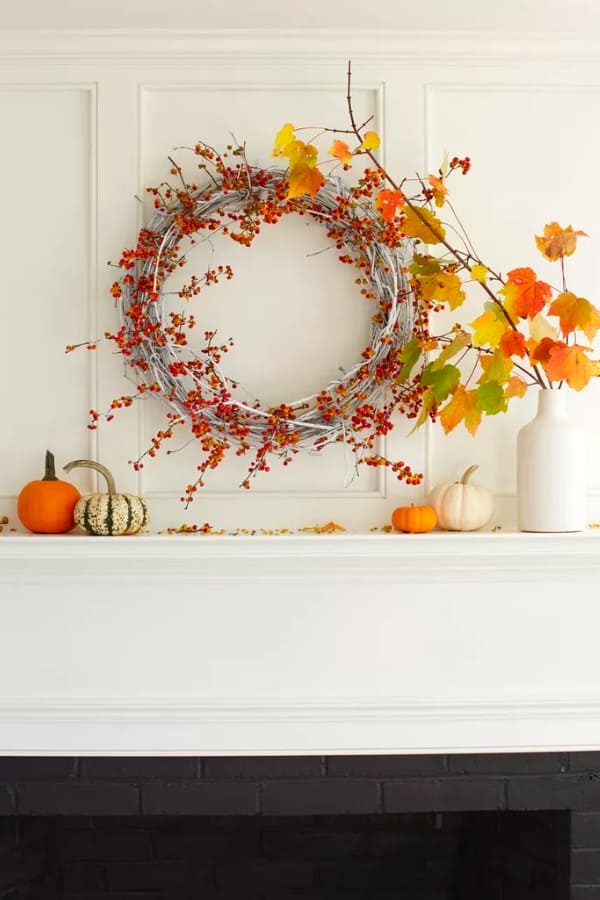 DELICATE FALL WREATH