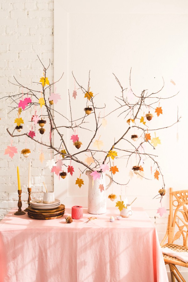 GRATITUDE TREE WITH ACORN FAVORS