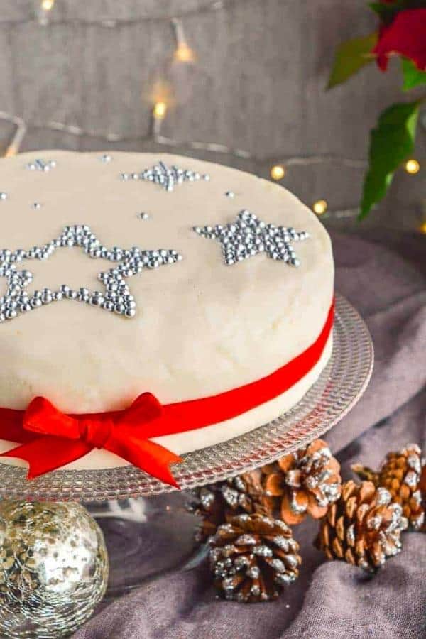 VEGAN CHRISTMAS CAKE (IRISH-STYLE)