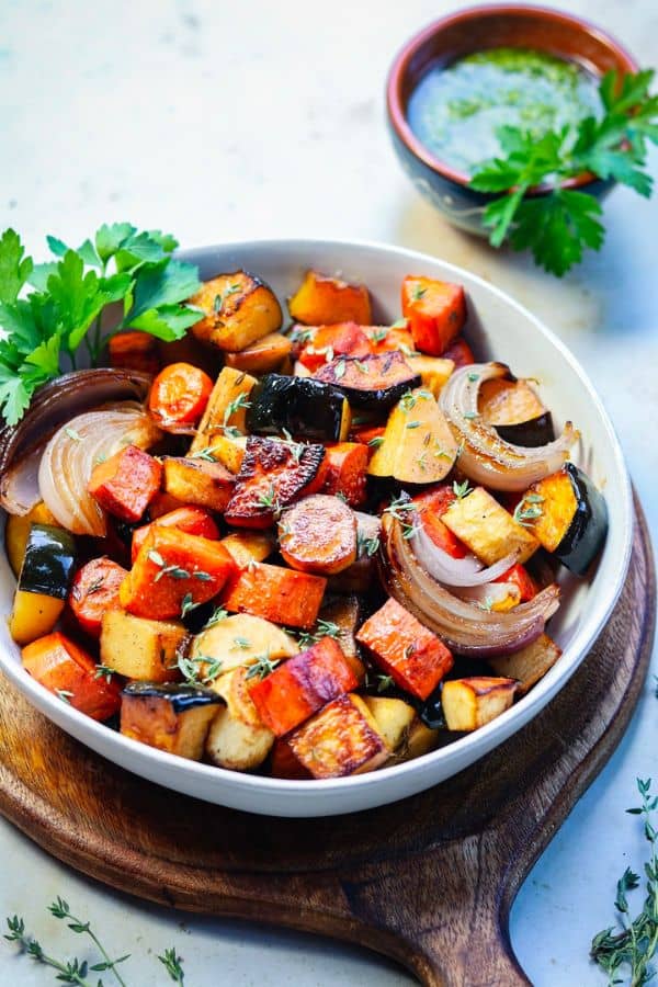 ROASTED ROOT VEGETABLES WITH BALSAMIC