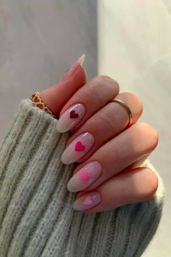 CHIC NUDE NAILS WITH GRADIENT HEARTS