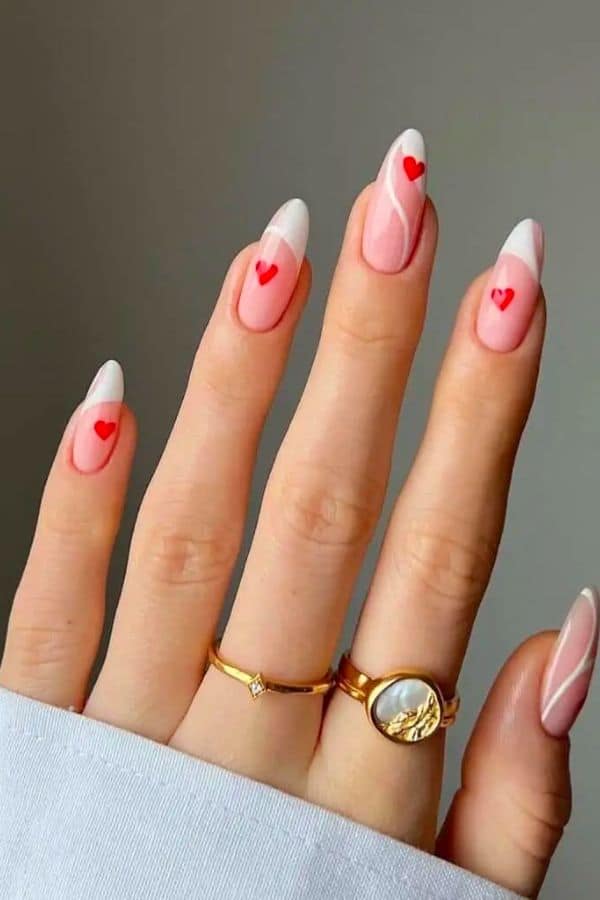 WHITE WAVES AND RED HEARTS NAIL