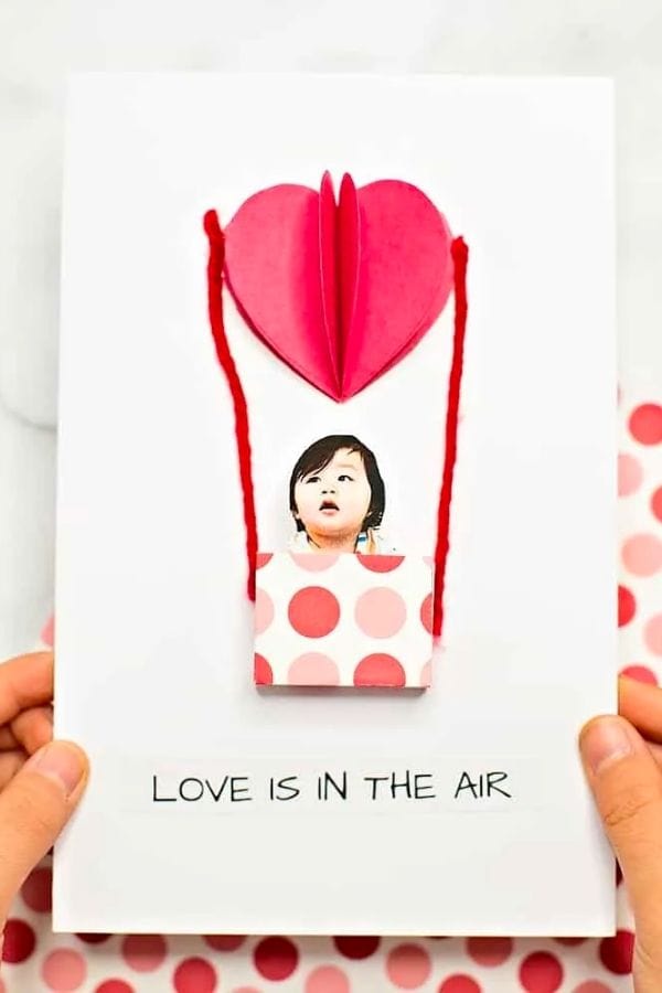 LOVE IS IN THE AIR CARD