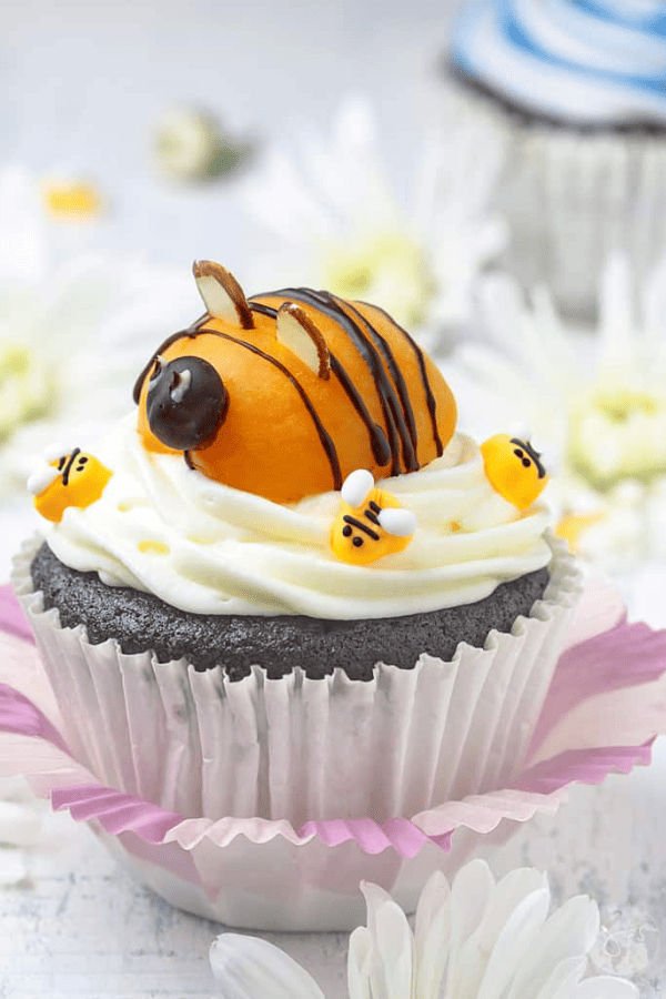 Bumblebee Chocolate Cupcakes