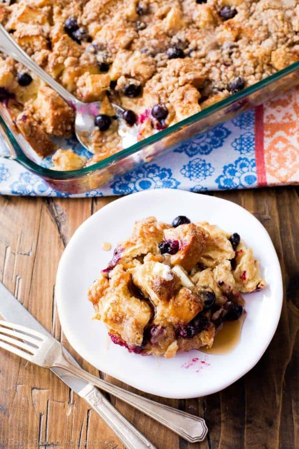FRENCH TOAST CASSEROLE WITH BLUEBERRIES