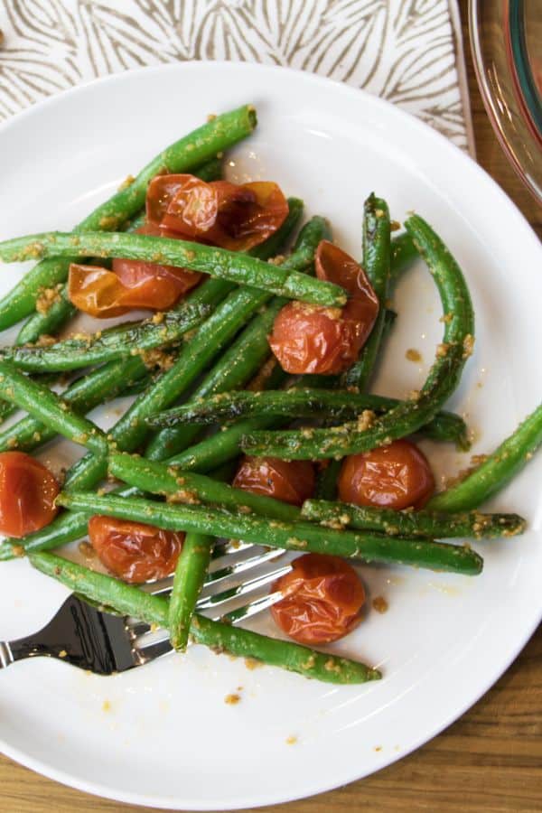 PESTO ROASTED TOMATOES AND GREEN BEANS