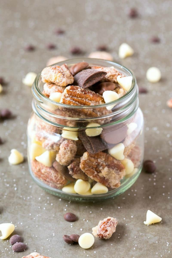 15+ Keto Snack Recipes That Actually Taste Like a Treat