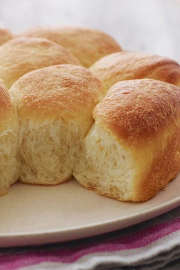 Homemade Dinner Rolls for Thanksgiving dinner